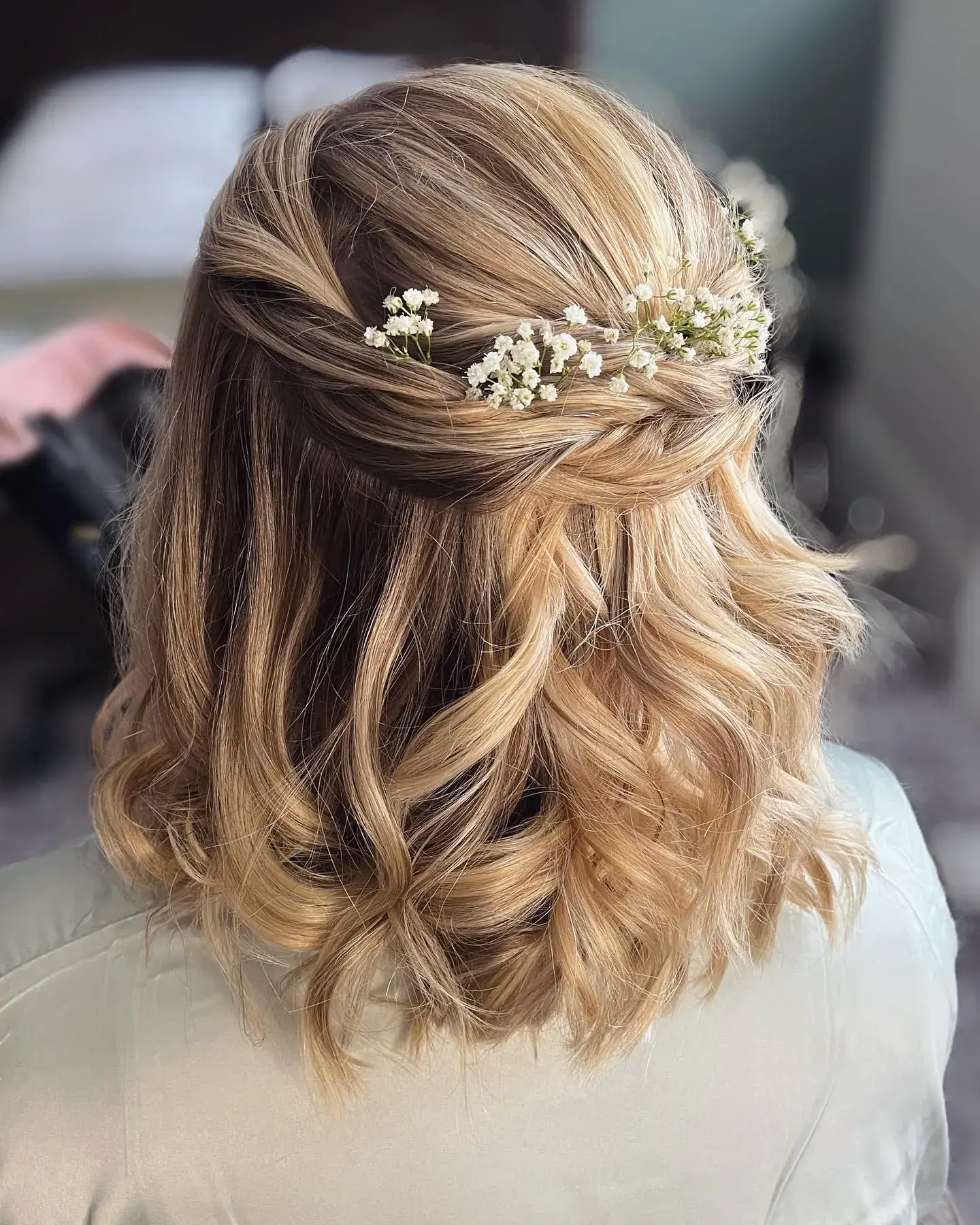 Baby’s Breath Golden Half Updo