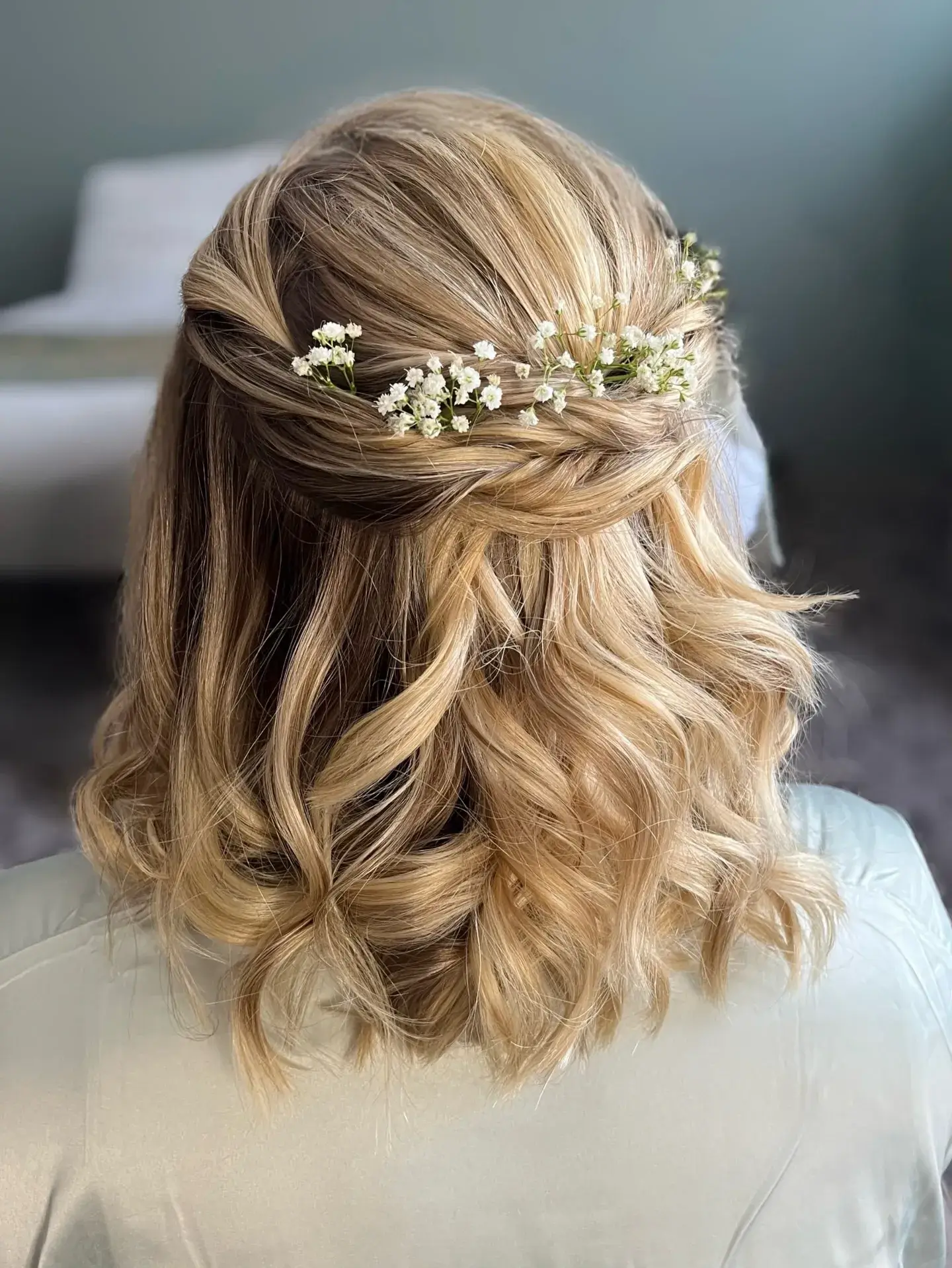 Baby’s Breath Twisted Bridal Waves