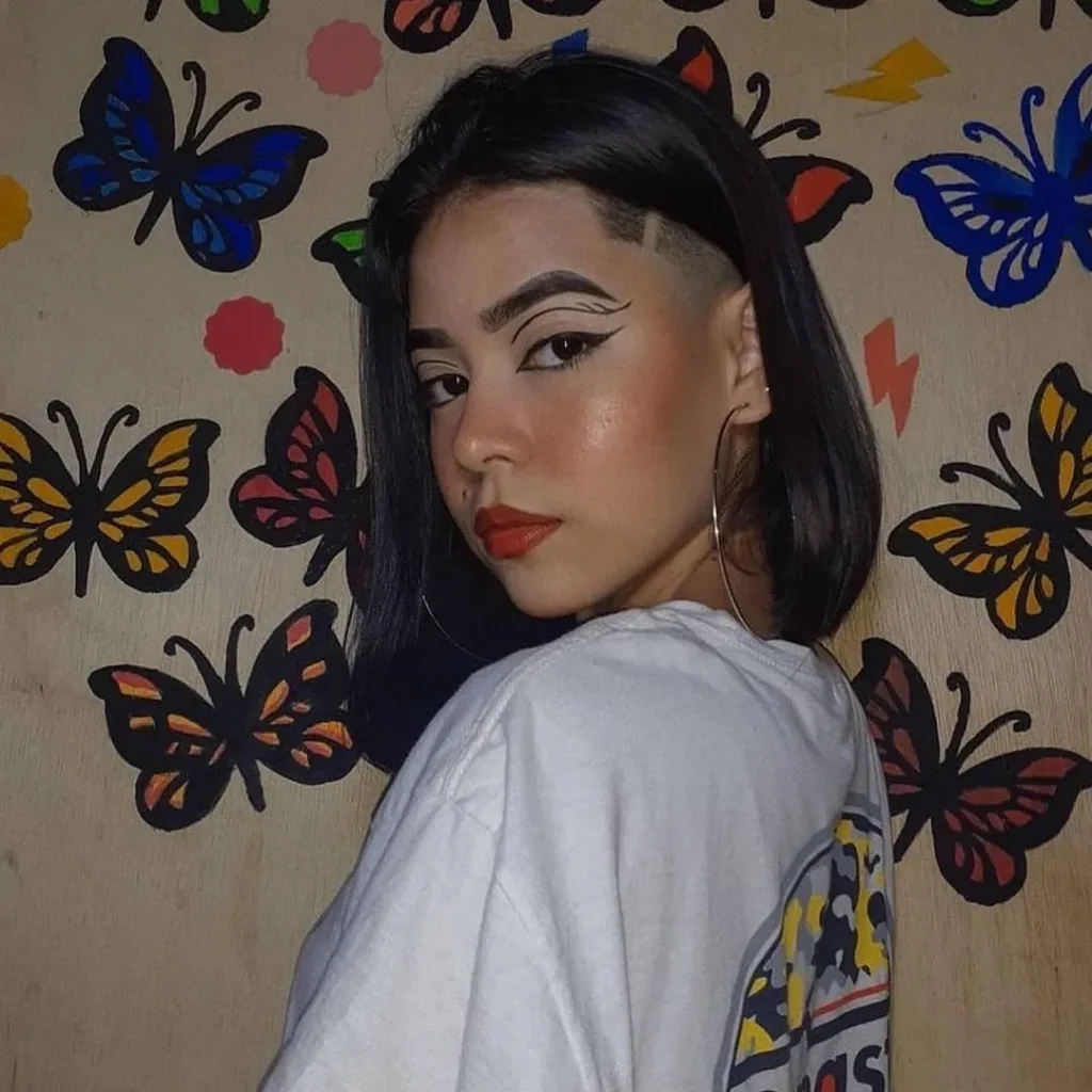 Butterfly Side Peek Undercut