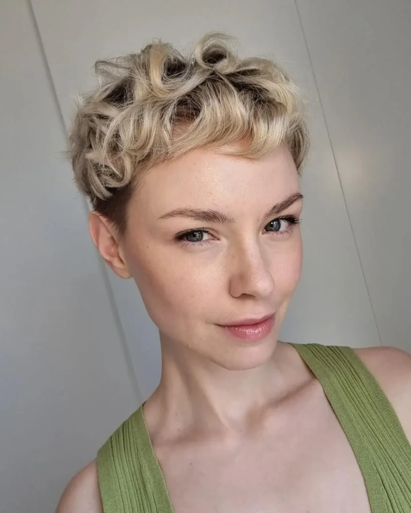 Champagne Curl Pixie