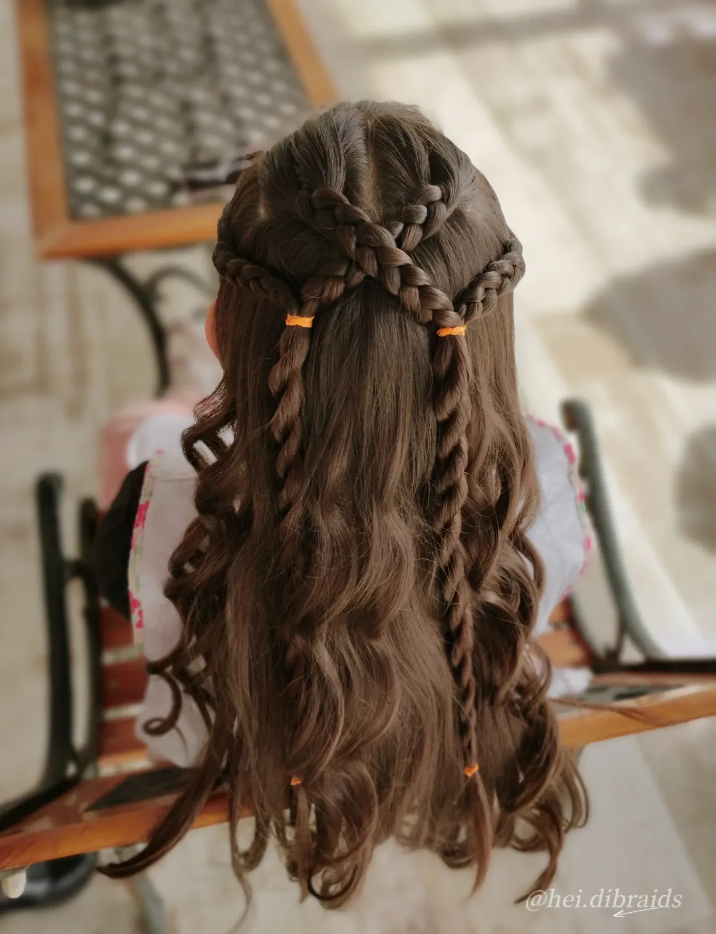 Crown Crossed Braided Waves