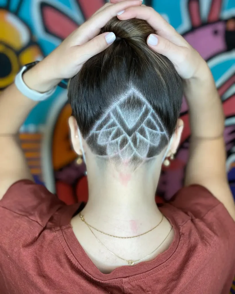 Crystal Pattern Nape Undercut