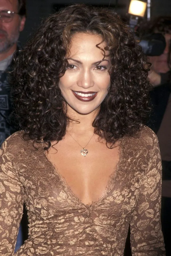 Defined 90s Curly Volume