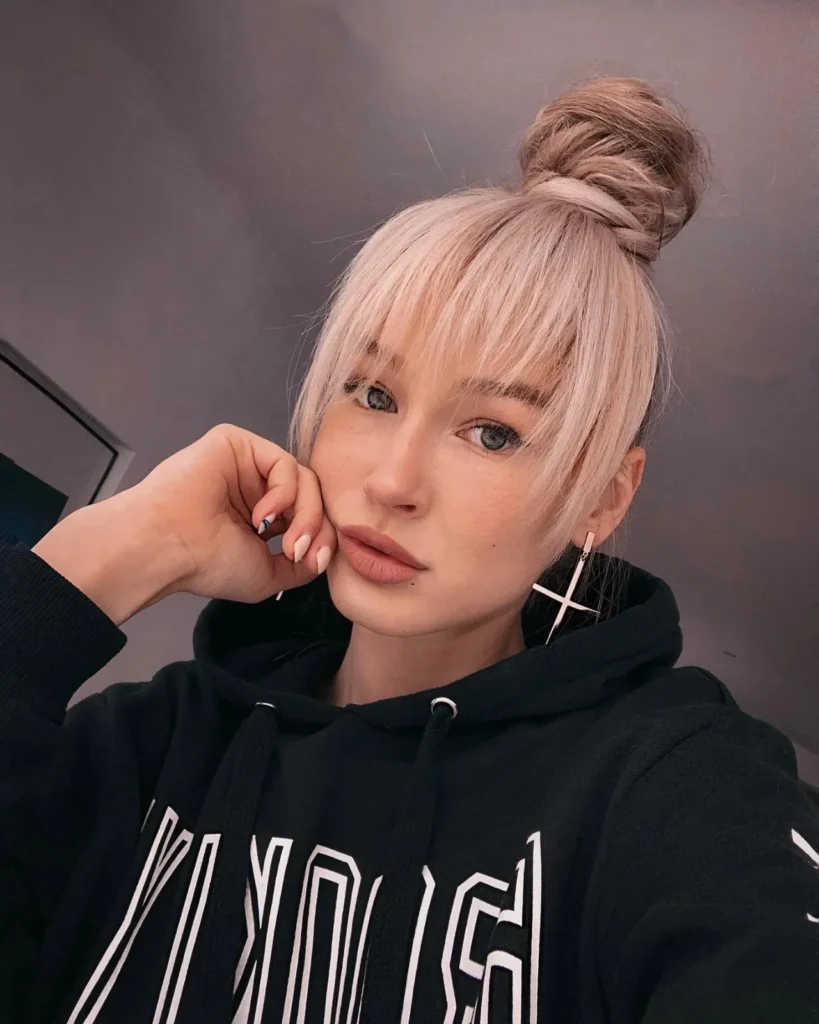 Full blunt textured bangs
