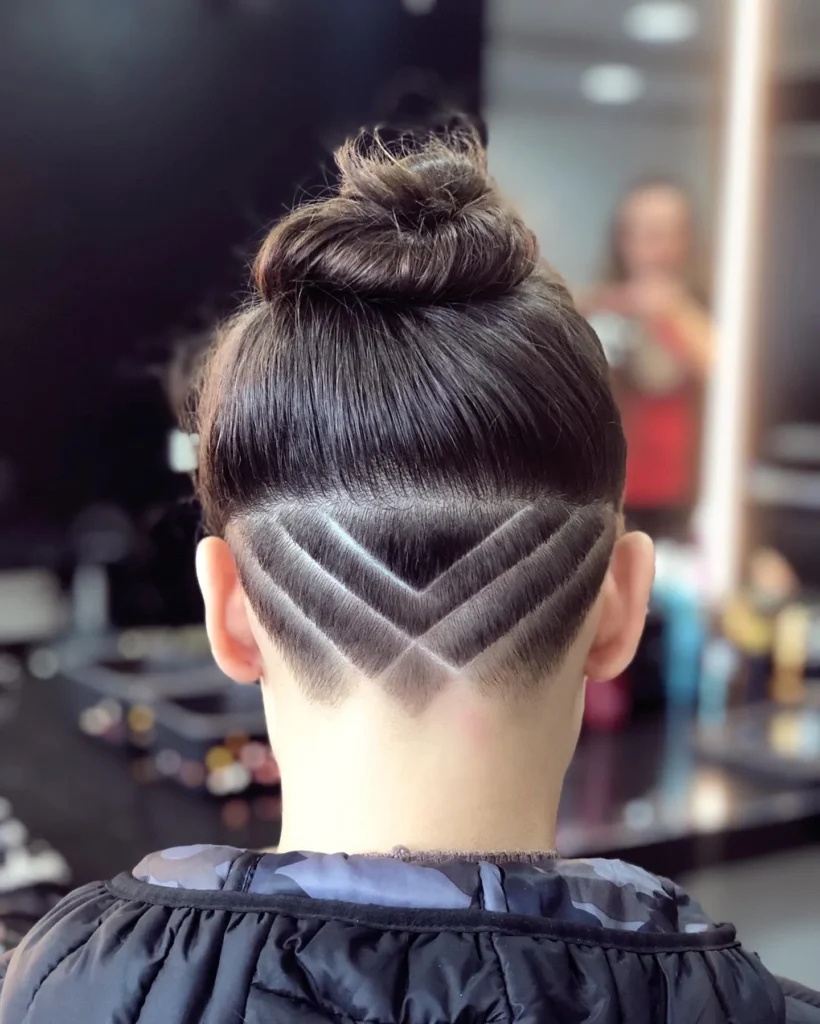 Geometric V Line Undercut