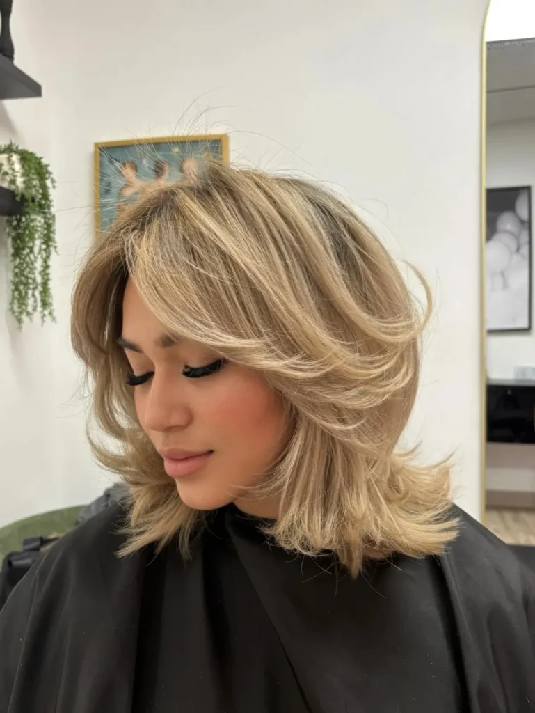 Layered Feathered Medium Bob