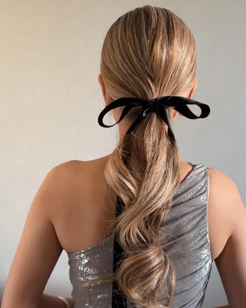 Midnight Bow Low Pony