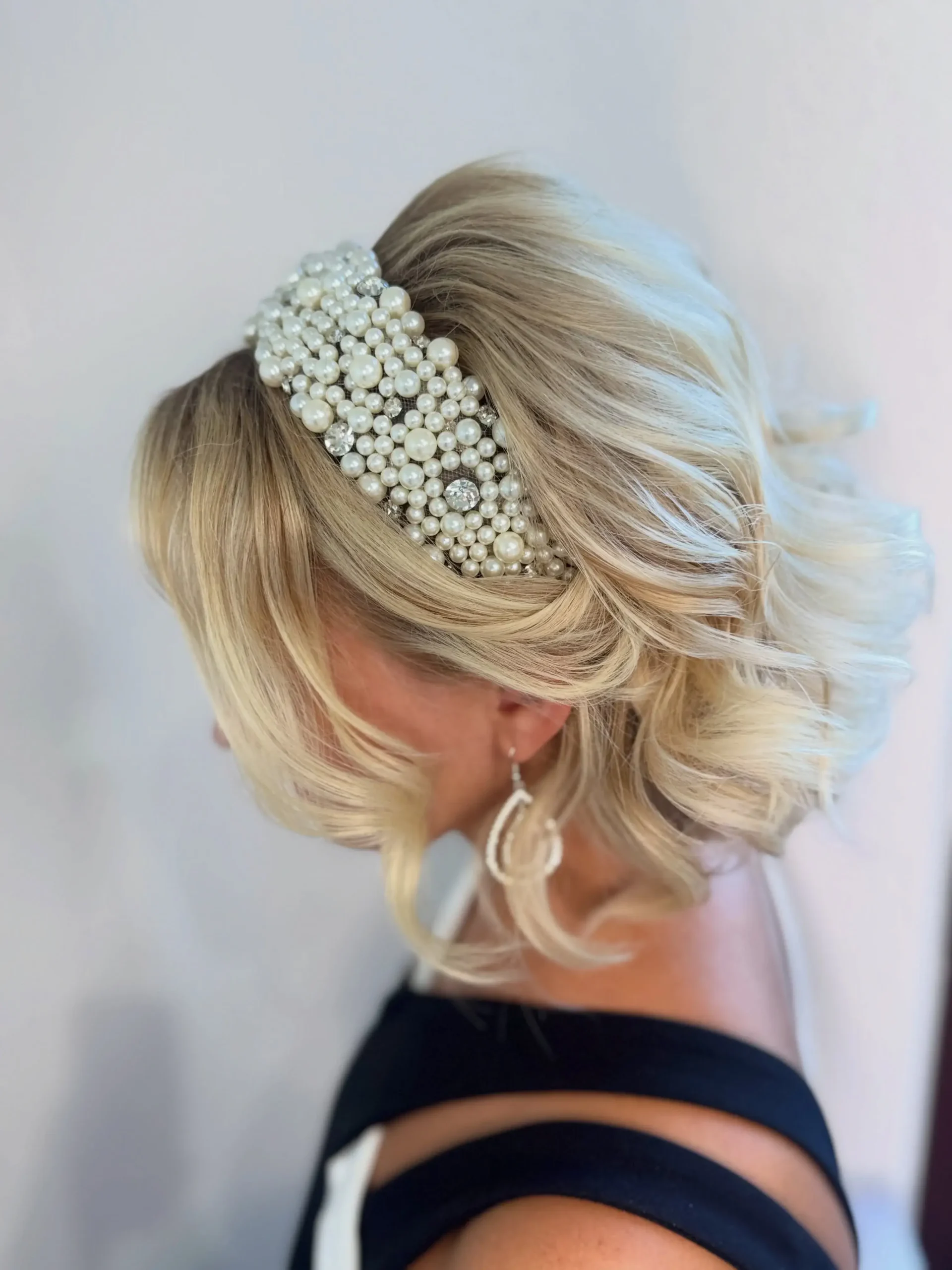 Pearl Headband Curled Bob