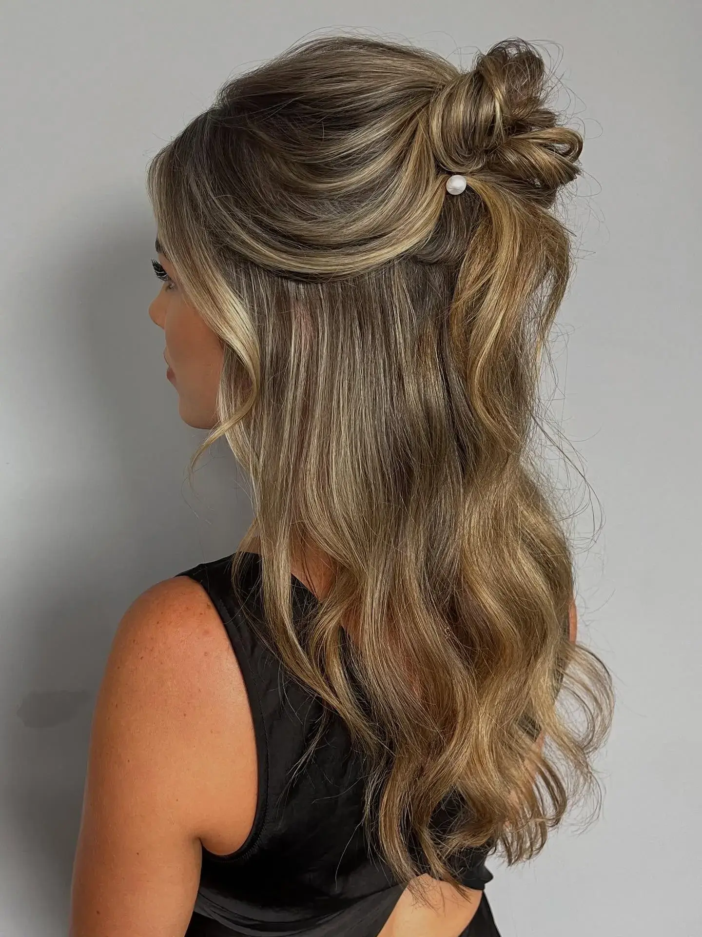 Pearl Knot Half Up