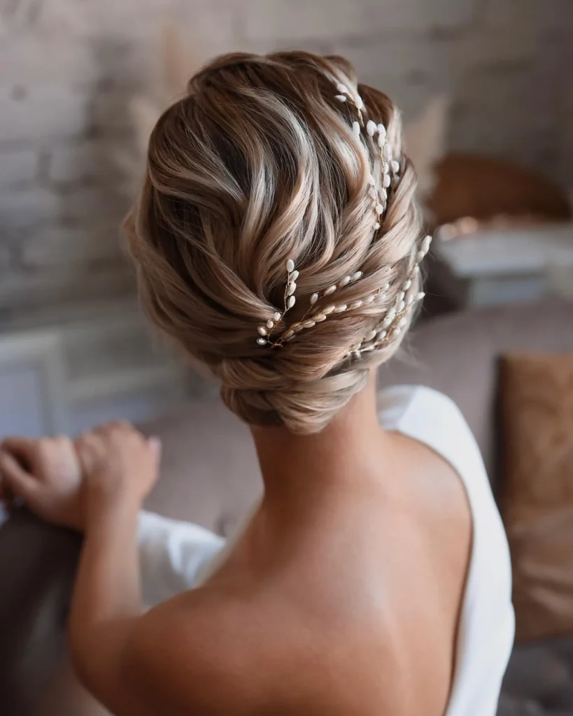 Pearl Vine Low Chignon