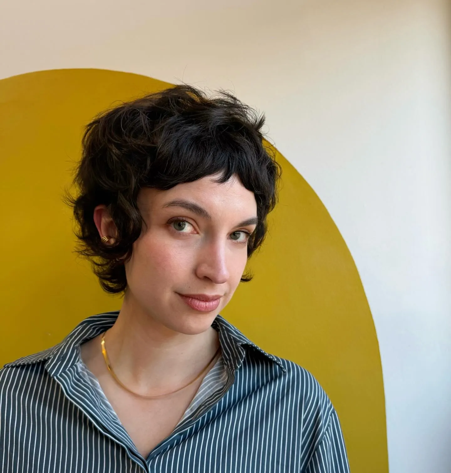Ruffled Ear Length Style