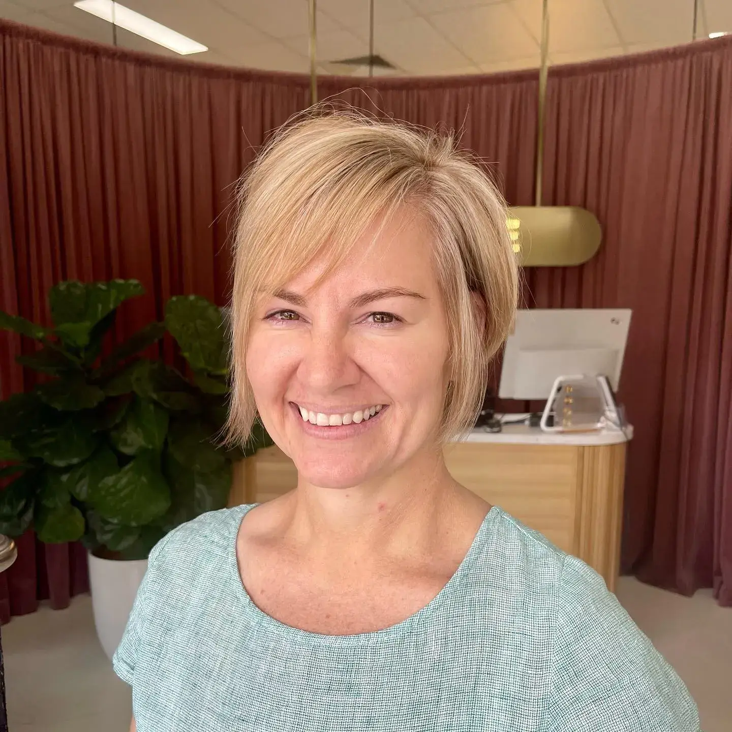 Side Parted Blonde Pixie