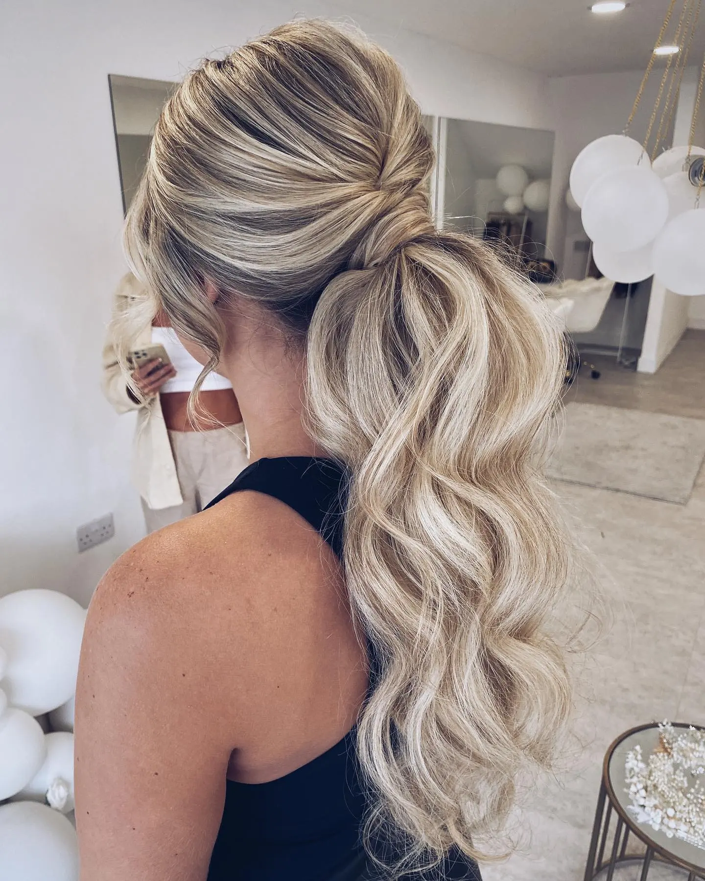 Side Swept Blonde Waves