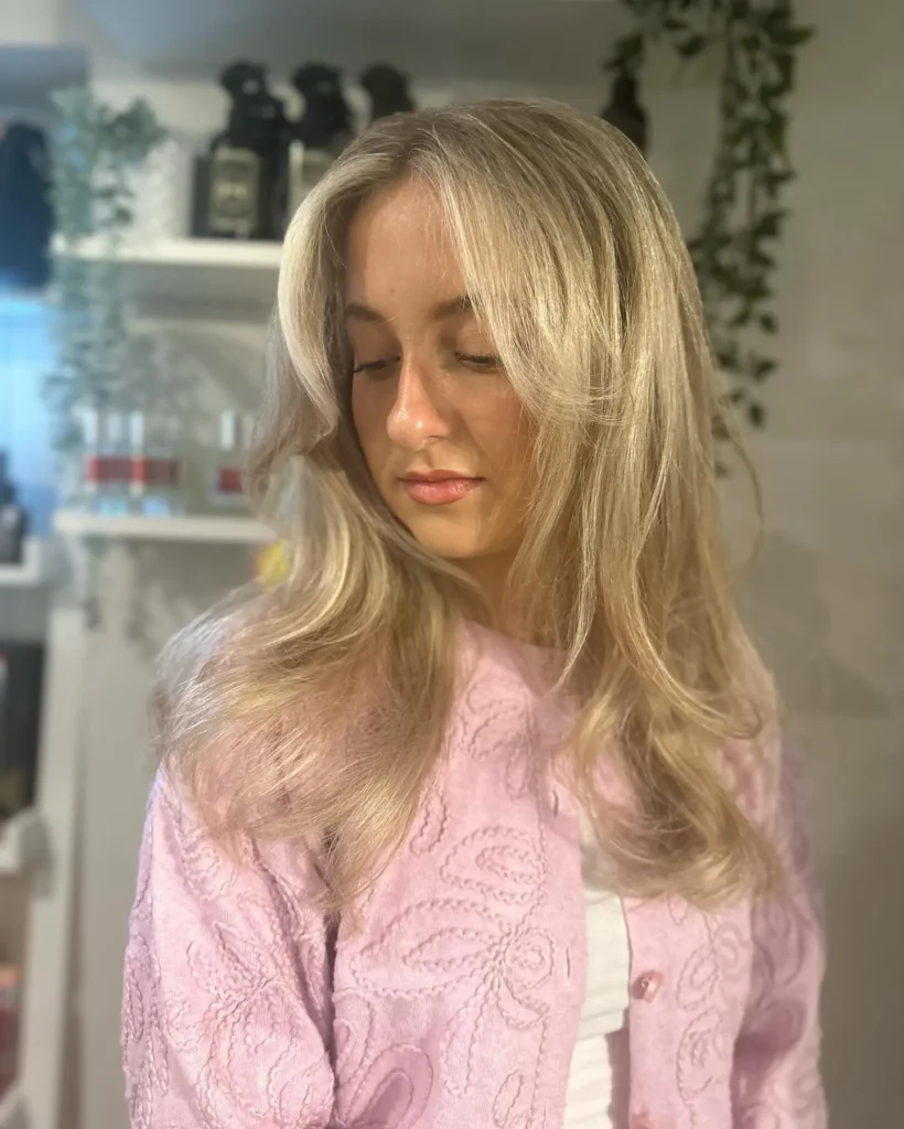 Silky Platinum Kitty Cut Sweep