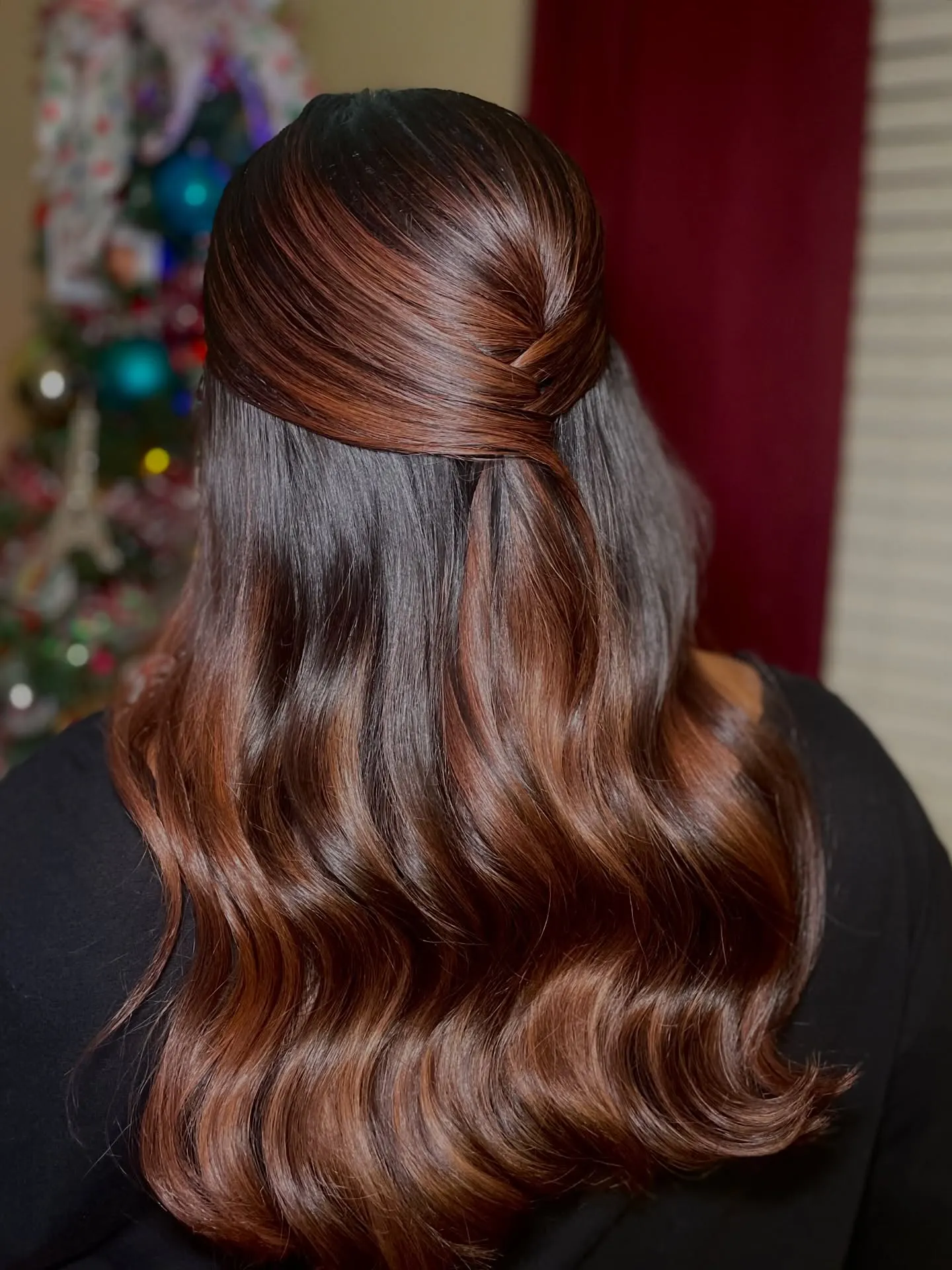 Sleek Chestnut Twist