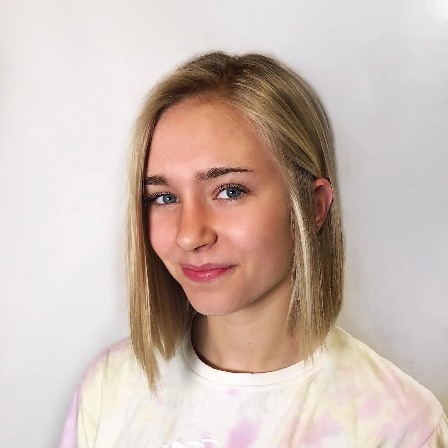 Straight Blonde Shoulder Bob