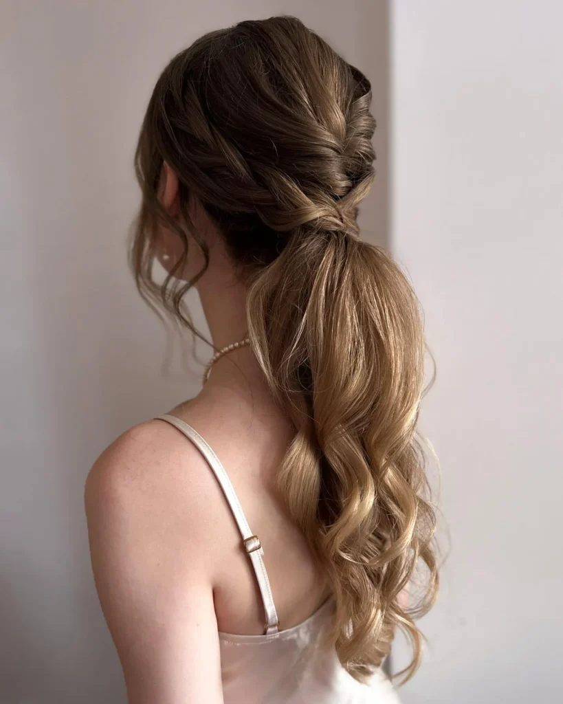 Twisted Low Pony Waves