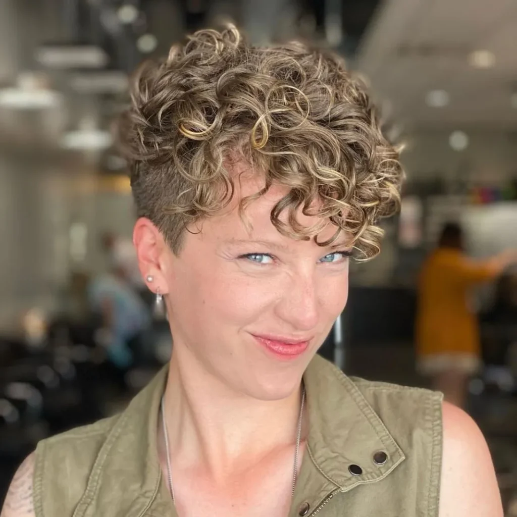 Undercut Highlight Curl Pixie